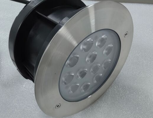 Oświetlenie basenowe LED 20°C do 45°C z włączaniem/wyłączaniem zasilania, sterowaniem DMX Dali, pilotem, białą diodą LED, idealne do energooszczędnego oświetlenia basenu