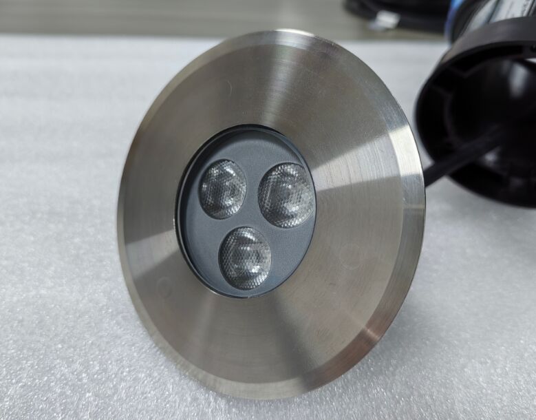 Recessed LED Swimming Pool Lights Offering 100lmw Light Efficiency Designed for Temperature Range 20°C to 45°C and Pool Illumination