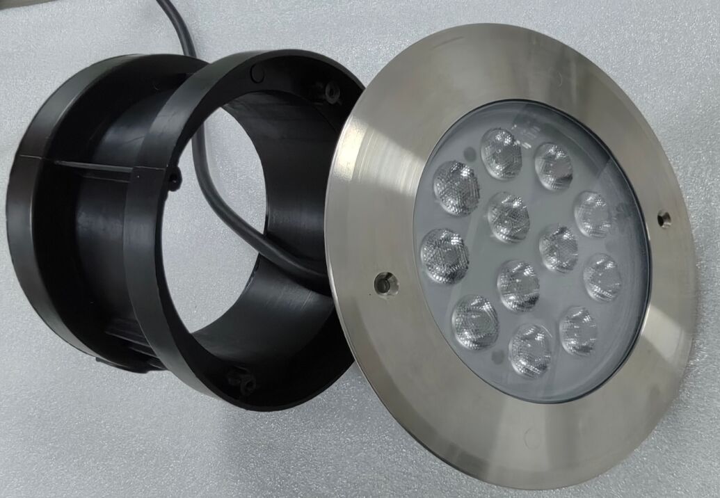 150mmx88mm Lampy LED basenu o efektywności świetlnej 100lmw 1KG Energooszczędne wodoodporne rozwiązania oświetleniowe